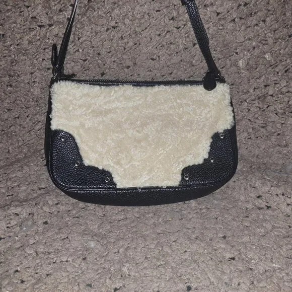 COACH-Rhyder-Shearling Black Leather-36490-Crossbody-Bag Charm-Near Mint - Picture 4 of 8